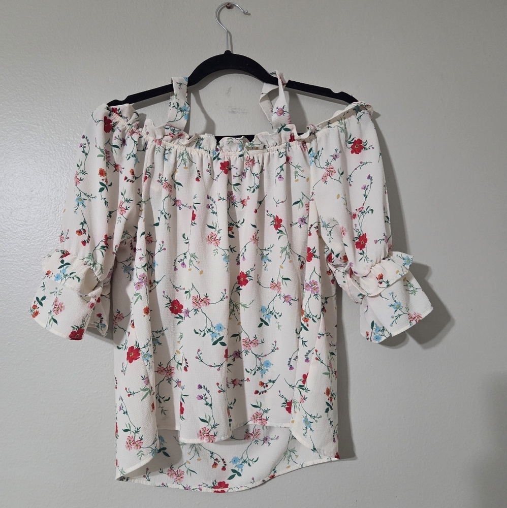 TWINE & STRING FLORAL OFF-SHOULDER BLOUSE/TOP SIZE XL RUFFLED CREAM/RED